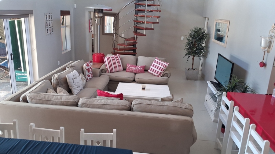 6 Bedroom Property for Sale in Stilbaai Wes Western Cape